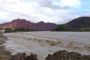 Cadáver en el río Tupiza con signos de desmembración