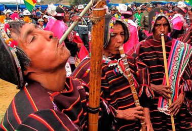 Primer plano de danzarines de Phujllay