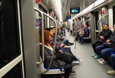 La Ley de Economía Violeta impulsa igualdad laboral en Ecuador